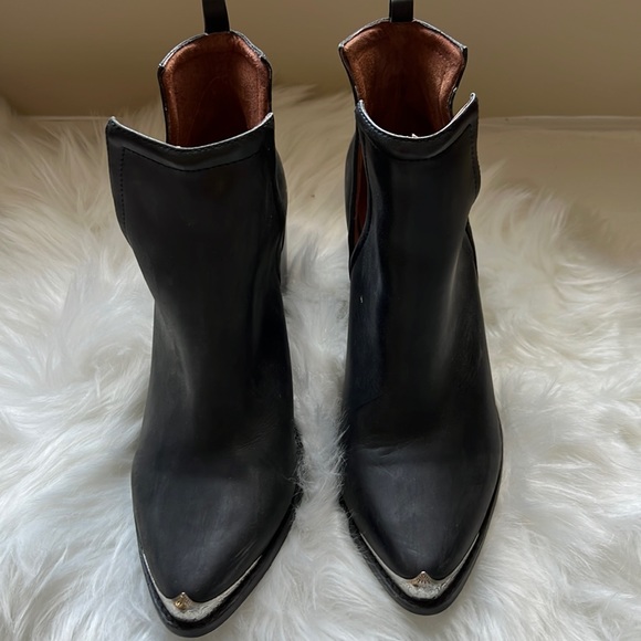 Jeffrey Campbell Shoes - Barely worn Jeffrey Campbell booties size 9 in black